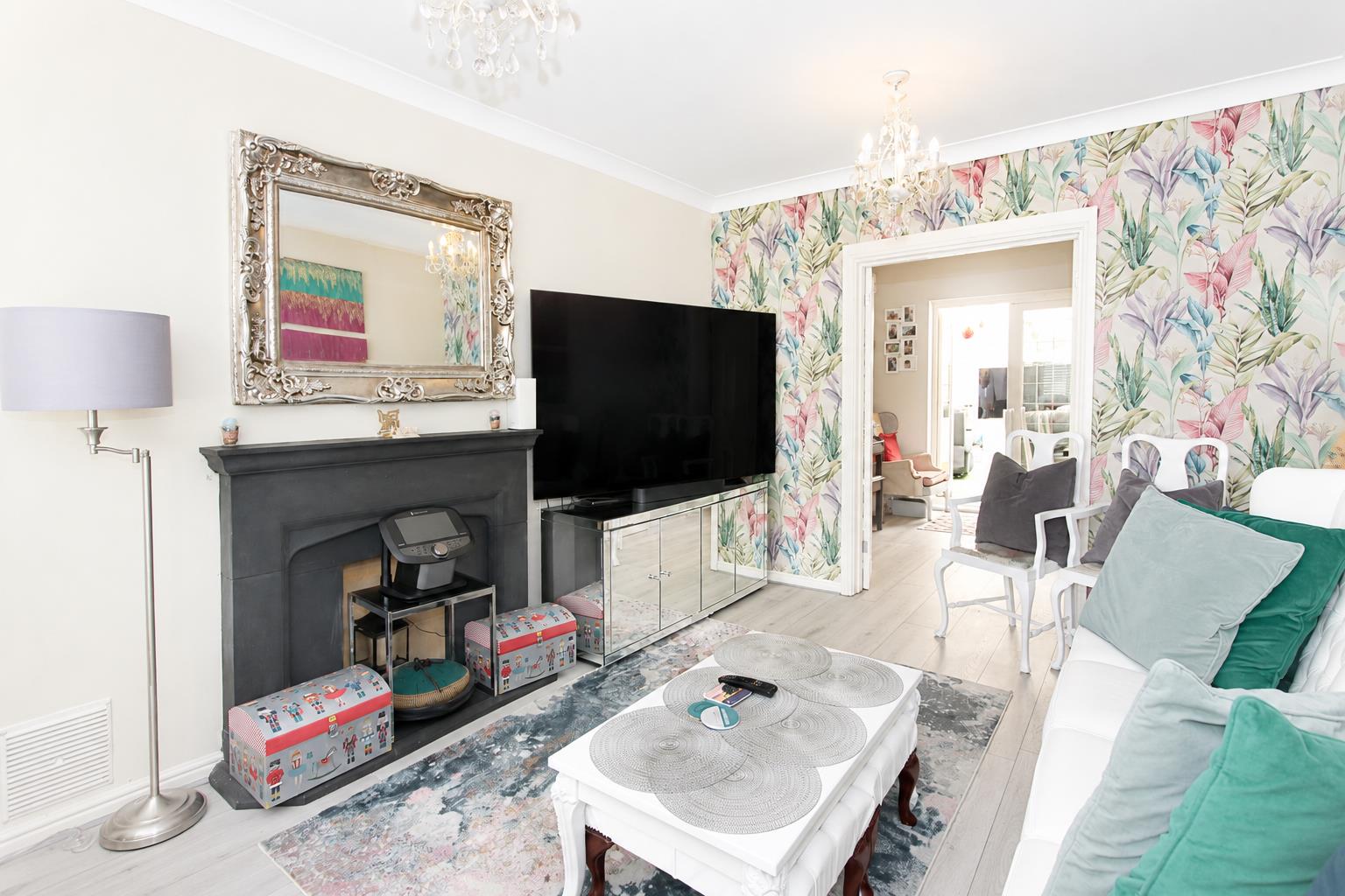 4 bed property in Roman Way, Carshalton